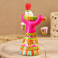 Филимоновская игрушка «Барыня с коромыслом» Филимоновская игрушка «Барыня с коромыслом»