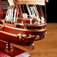 Корабль сувенирный средний &laquo;Трёхмачтовый&raquo;, паруса бежевые, 49 х 42 х 8 см