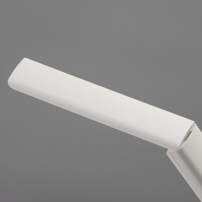 Лампа настольная "Отличник" 5Вт LED 2700-6500К USB 1200mAh диммер 16х10х30см