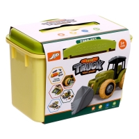 Конструктор винтовой «Трактор с 2 прицепами», с отвёрткой, и аксессуарами Конструктор винтовой «Трактор с 2 прицепами», с отвёрткой, и аксессуарами