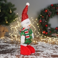 Мягкая игрушка "Снеговик в сияющем костюме" 34х17 см, красно-зелёный Мягкая игрушка "Снеговик в сияющем костюме" 34х17 см, красно-зелёный