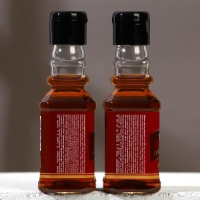 Подарочный набор косметики &laquo;Первый во всём&raquo;, гель для душа и шампунь для волос во флаконах виски, 2 х 100 мл, Новый Год