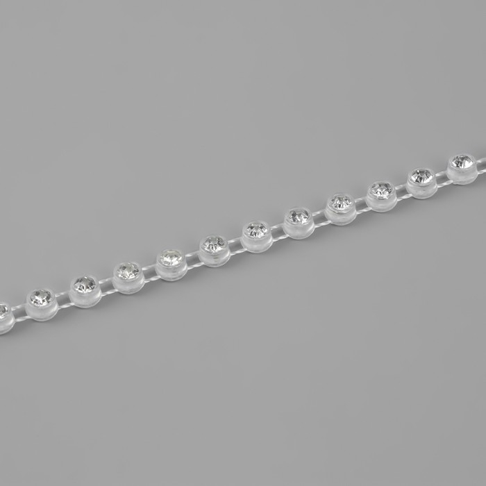 Стразы на нитях, 4 мм, 9 &plusmn; 1 м, цвет прозрачный