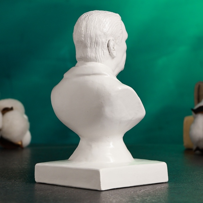 Бюст "Жириновский В.В." белый, 15см
