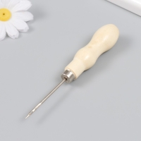 Шило со средним отверстием дерево, металл, длина иглы 5,5 см толщина 0,2 см 2х2х13 см Шило со средним отверстием дерево, металл, длина иглы 5,5 см толщина 0,2 см 2х2х13 см