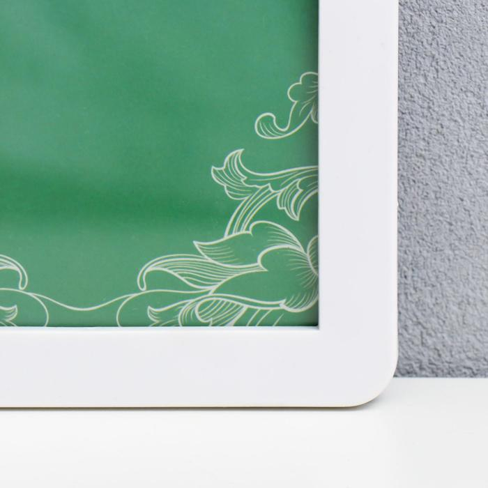 Фоторамка пластик на 4 фото 10х15 см Фоторамка пластик на 4 фото 10х15 см "Плавные линии" белая 30х30 см