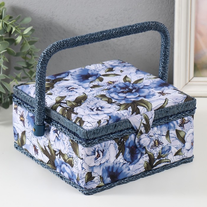 Шкатулка для рукоделия Шкатулка для рукоделия "Бело-голубые пионы" 20х20х11 см