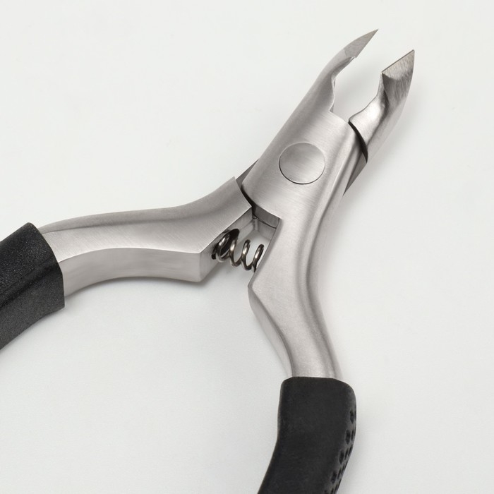 Кусачки педикюрные &laquo;Premium&raquo;, скрытая пружина, 11,5 см, длина лезвия - 6 мм, цвет серебристый/чёрный