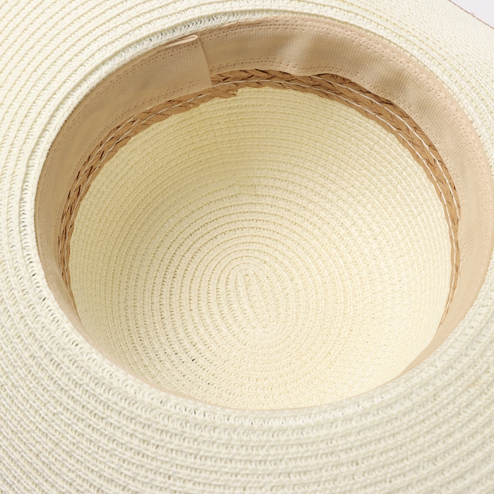 Шляпа женская MINAKU,цв.белый , р-р 58 Шляпа женская MINAKU,цв.белый , р-р 58