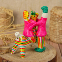 Филимоновская игрушка «Папа учит сына» Филимоновская игрушка «Папа учит сына»