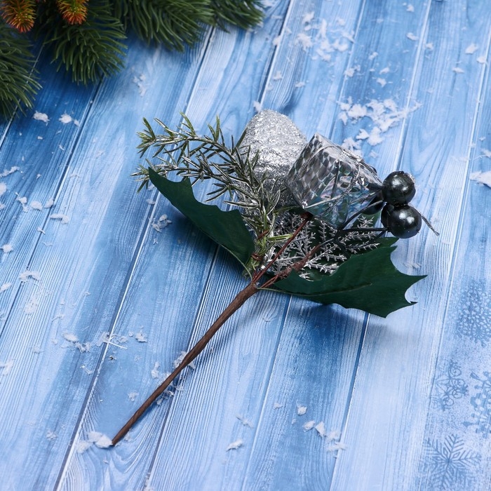 Декор Декор "Зимние грезы" ягоды драгоценные камни шишка, 17 см