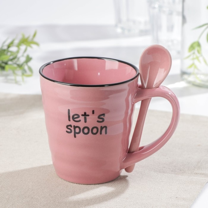 Кружка керамическая с ложкой Доляна &laquo;Ноель&raquo;, 280 мл, цвет розовый