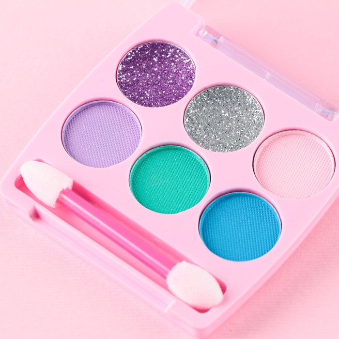 Набор косметики «Твой новый образ», блеск 8 мл, тени 6 цв, аромат ванили Набор косметики «Твой новый образ», блеск 8 мл, тени 6 цв, аромат ванили