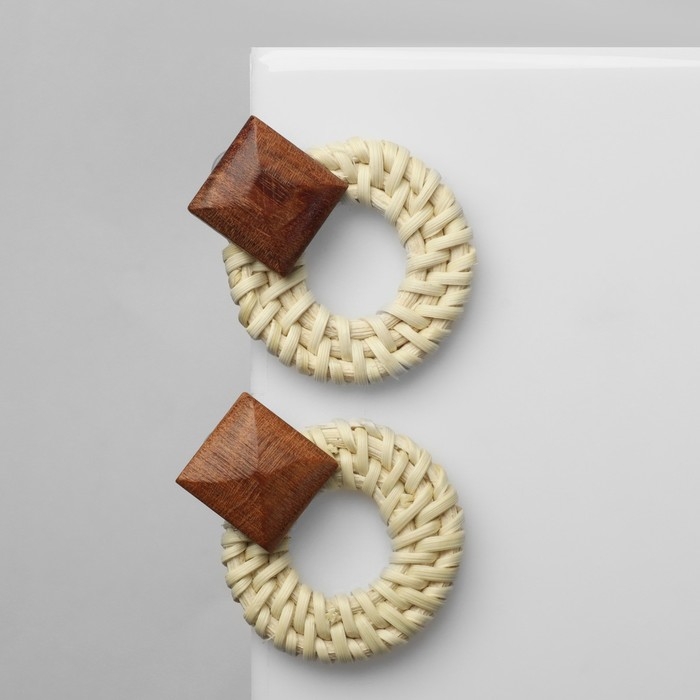 Серьги &laquo;Ваканда&raquo; стиль, плетёный круг, цвет бело-коричневый