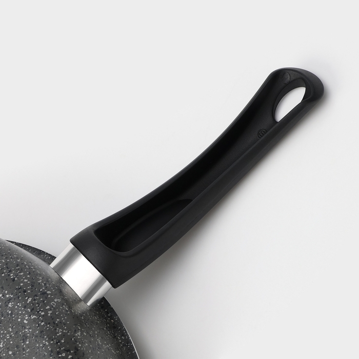 Сотейник Granit, d=28 см, с антипригарным покрытием, стеклянная крышка, цвет серый Сотейник Granit, d=28 см, с антипригарным покрытием, стеклянная крышка, цвет серый