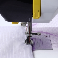 Лапка для швейных машин, для присбаривания, с адаптером, 2,8 × 1,7 × 1,9 см Лапка для швейных машин, для присбаривания, с адаптером, 2,8 × 1,7 × 1,9 см