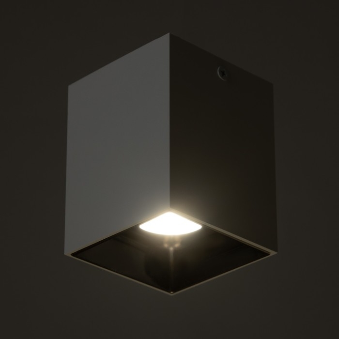 Светильник Светильник "Кубик" LED 4000К 10Вт DIM220 белый кофе 7,5х7,5х9,5см