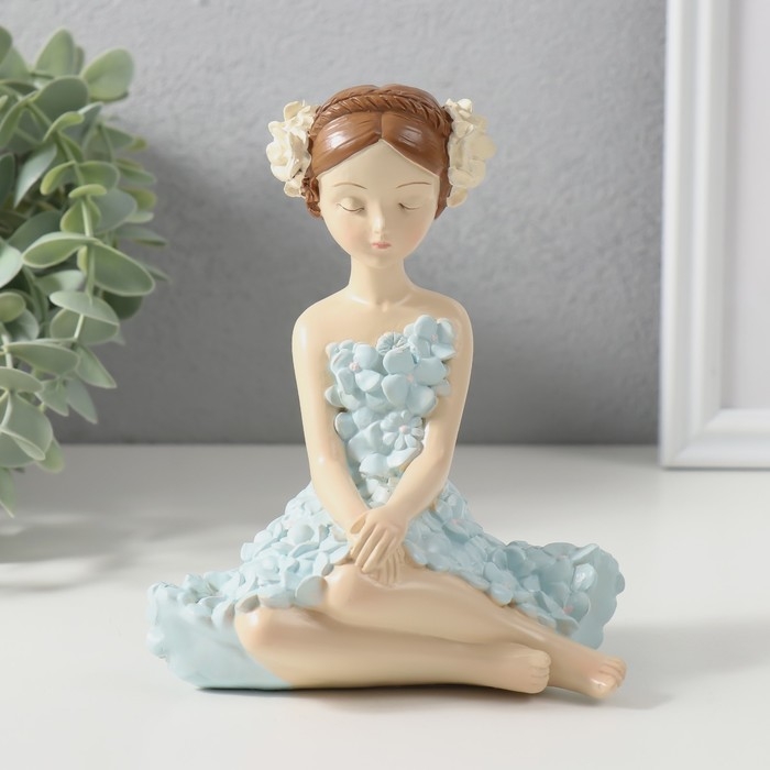 Сувенир полистоун "Девушка в платье из цветов" 13х8х14 см