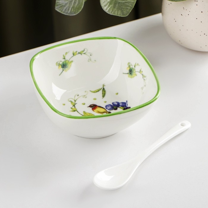 Салатник фарфоровый с ложкой Доляна &laquo;Зелёный сад&raquo;, 250 мл