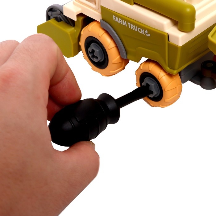 Конструктор винтовой &laquo;Комбайн с прицепом&raquo;, с отвёрткой