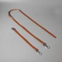 Ручка для сумки из натуральной кожи, регулируемая, с карабинами, 125 &plusmn; 2 см &times; 1,2 см, цвет бежевый/серебряный