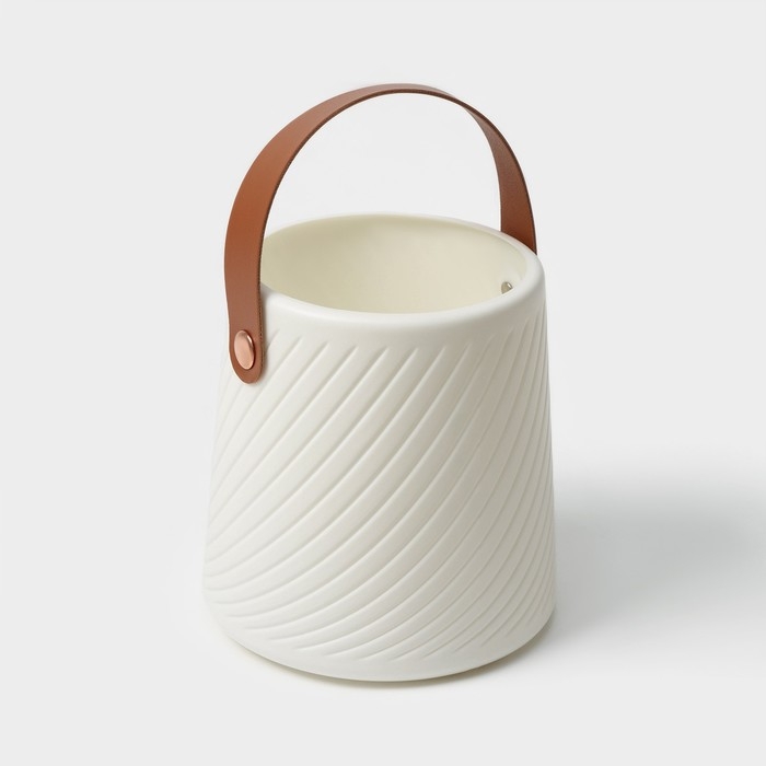 Ваза для цветов LaDо́m «Ведёрко», 1,8 л, 15×14,5×12,5 см, цвет белый Ваза для цветов LaDо́m «Ведёрко», 1,8 л, 15×14,5×12,5 см, цвет белый