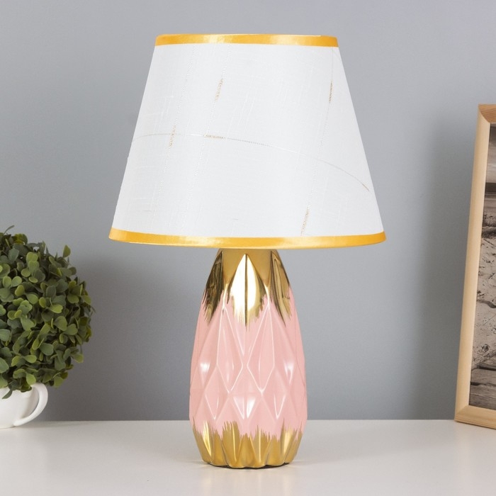 Лампа настольная Лампа настольная "Андреа" 1х40Вт Е14 розовый/золото 24х24х40см
