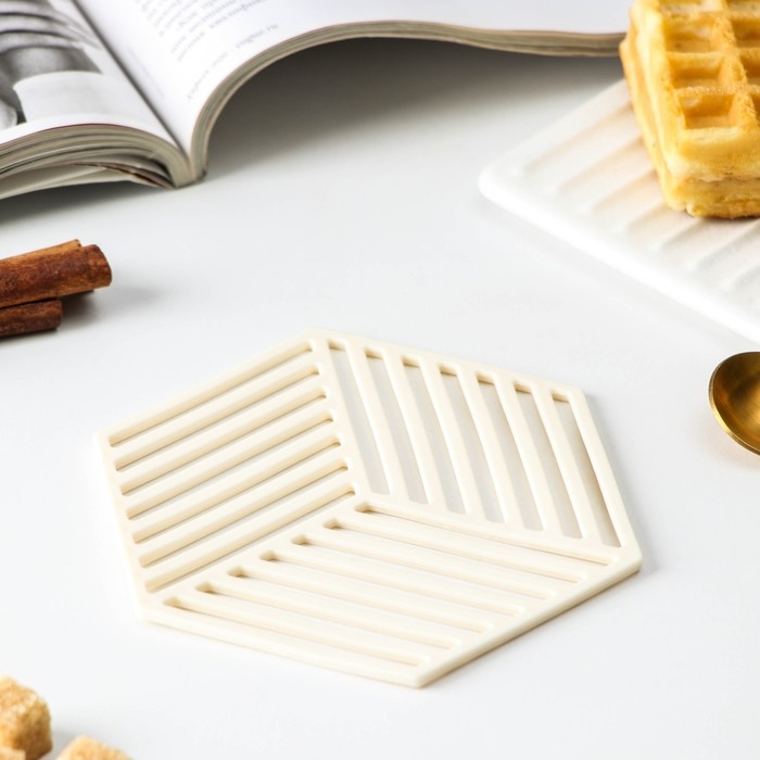 Подставка под горячее силиконовая, 13×11,5×0,3 см, цвет белый Подставка под горячее силиконовая, 13×11,5×0,3 см, цвет белый