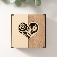 Шкатулка комбинированная "Цветок в сердце" 10,5х10х7 см Шкатулка комбинированная "Цветок в сердце" 10,5х10х7 см