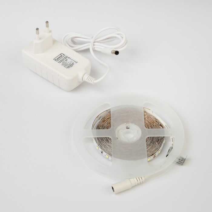 Комплект светодиодной ленты General 5 м, IP20, SMD2835, 60 LED/м, 12 В, 6500К Комплект светодиодной ленты General 5 м, IP20, SMD2835, 60 LED/м, 12 В, 6500К