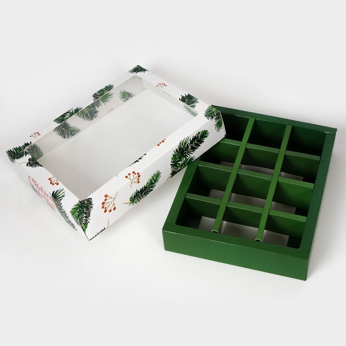 Новый год. Коробка под 12 конфет Новый год. Коробка под 12 конфет "Елочные ветки", 19 х 15 х 3,6 см, кондитерская упаковка