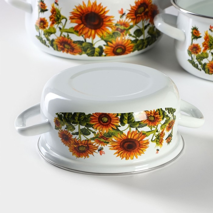 Набор кастрюль &laquo;Подсолнечник&raquo;, 3 предмета: 2 л, 3 л, 4 л, эмалированная сталь, стеклянные крышки