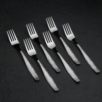 Вилка столовая «Уралочка», длина 19,5 см, толщина 2 мм, цвет серебряный Вилка столовая «Уралочка», длина 19,5 см, толщина 2 мм, цвет серебряный