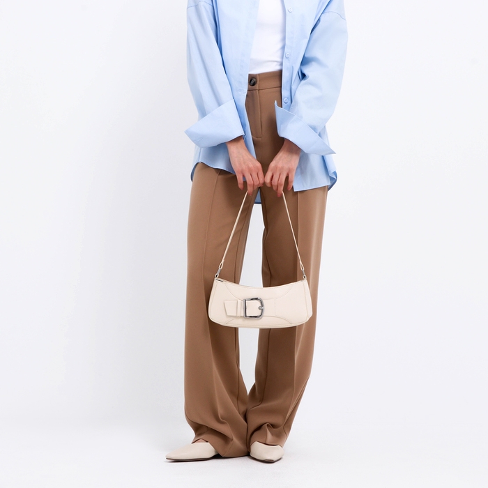 Сумка женская багет на молнии, цвет молочный