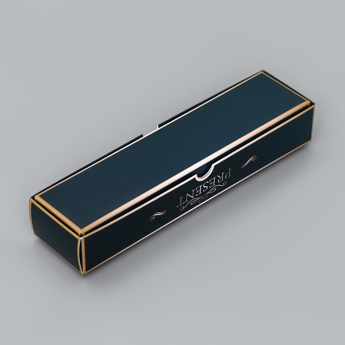 Коробка для 5 конфет с обечайкой, с окном Коробка для 5 конфет с обечайкой, с окном "Мужской дляарок", 21 х 5 х 3,3 см. Кондитерская упаковка