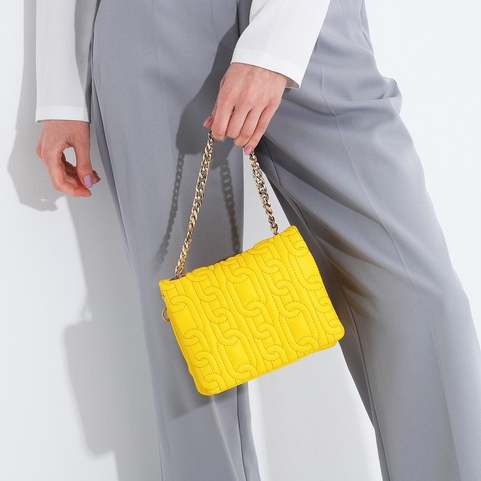 Сумка-мессенджер на магнитах, цвет жёлтый Сумка-мессенджер на магнитах, цвет жёлтый