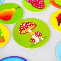 Развивающая игра &laquo;Накорми зверушку&raquo; (2 основы+ ложка+ 20 элементов)