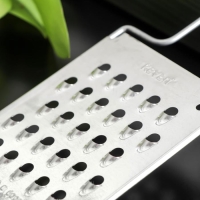 Тёрка плоская для овощей &laquo;Помощник&raquo;, 20&times;8,5 см