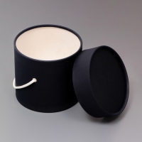 Подарочная коробка, круглая, чёрная,с шнурком, 12 х 12 см