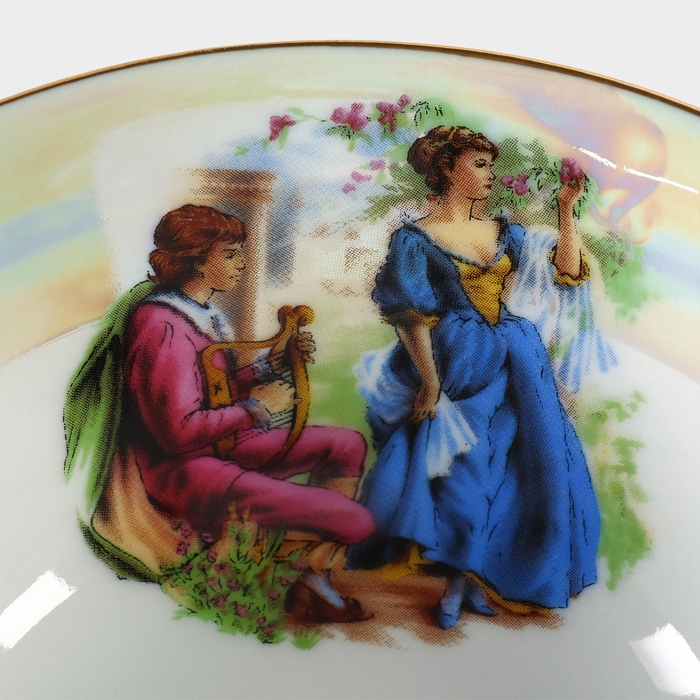 Салатник фарфоровый &laquo;Мадонна&raquo;, 360 мл, d=14,5 см, рисунок микс, цвет белый