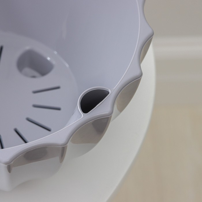 Кашпо для цветов с автополивом «Ракушка», 2,4 л, d=22см, h=10,5 см, цвет серый Кашпо для цветов с автополивом «Ракушка», 2,4 л, d=22см, h=10,5 см, цвет серый