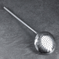 Шумовка для казана узбекская 58см, диаметр 17см, мет ручка Шумовка для казана узбекская 58см, диаметр 17см, мет ручка