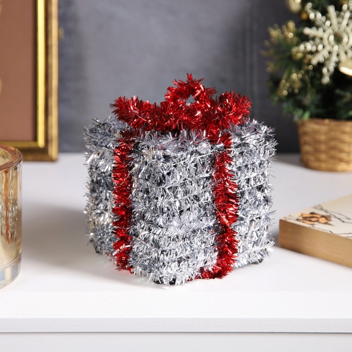 Светодиодная фигура из мишуры &laquo;Подарок серебристый&raquo; 12 &times; 9 см, 10 LED, батарейки AG10х3 (в комплекте), свечение тёплое белое