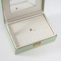 Шкатулка кожзам для украшений "Стёганная. Полоски" серо-зелёная 14х20х8 см Шкатулка кожзам для украшений "Стёганная. Полоски" серо-зелёная 14х20х8 см