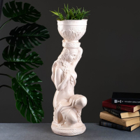 Фигура "Девушка сидя кашпо на голове" состаренный 0,8 л / 24х64х20см Фигура "Девушка сидя кашпо на голове" состаренный 0,8 л / 24х64х20см