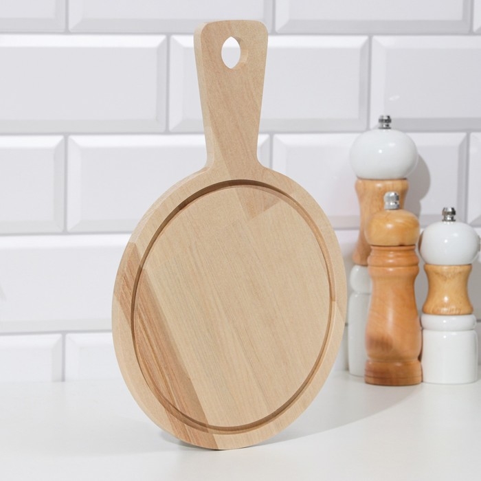 Доска разделочная деревянная с желобом Доска разделочная деревянная с желобом "Круг" с ручкой 28,5х19х0,8 см береза