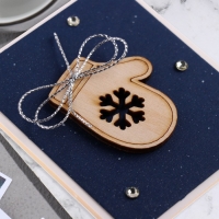 Открытка ручной работы "Варежка" стразы, снежинка Открытка ручной работы "Варежка" стразы, снежинка