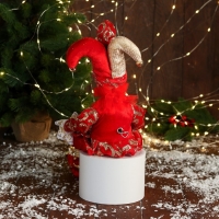 Новогодний шут "В нарядном костюмчике" музыка шевелит головой, 46 см, красный