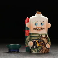 Штоф фарфоровый &laquo;Пограничник&raquo;, 0.4 л, в упаковке книге