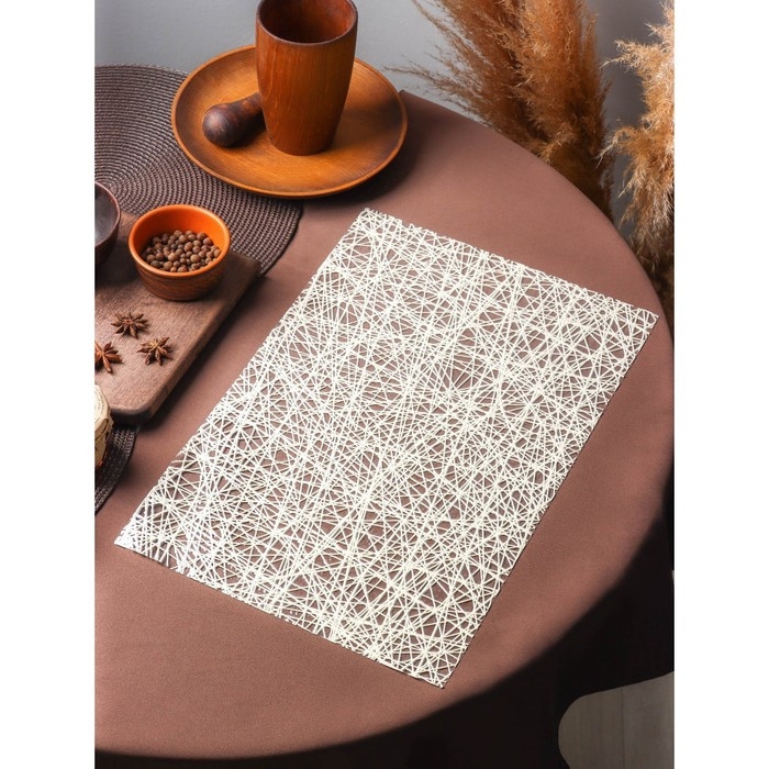 Салфетка сервировочная на стол &laquo;Путаница&raquo;, ажурная, 45&times;30 см, цвет бежевый